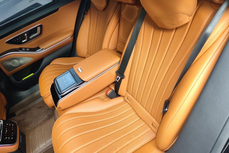 Used Mercedes-Benz S-Class 2022 S 400 L Luxury Model Left Rear Seat