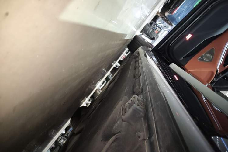 Used Mercedes-Benz S-Class 2022 S 450 L Left Side Sill