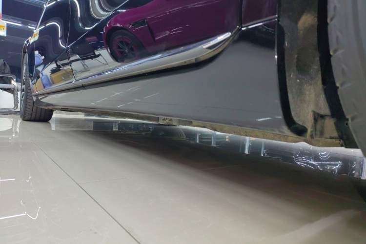 Used Mercedes-Benz S-Class 2022 Revised S 400 L Luxury Edition Left Side Sill