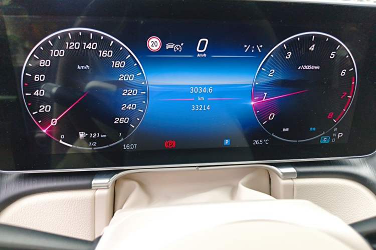 Used Mercedes-Benz S-Class 2022 Revised S 400 L Business Version Odometer Close Up