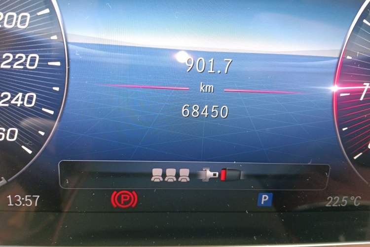 Used Mercedes-Benz S-Class 2022 Revised S 400 L Luxury Edition Odometer Close Up