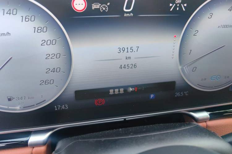 Used Mercedes-Benz S-Class 2022 Refresh S 450 L 4MATIC Odometer Close Up