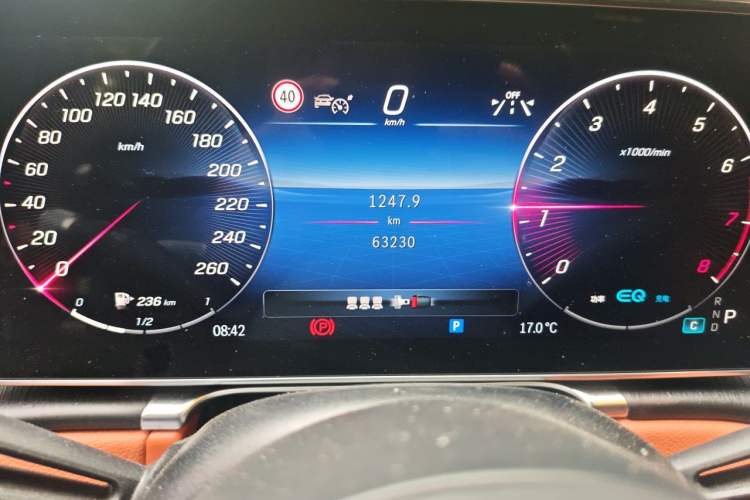 Used Mercedes-Benz S-Class 2022 Revised S 400 L Business Version Odometer Close Up