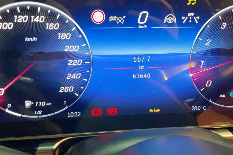 Used Mercedes-Benz S-Class 2022 Refresh S 450 L 4MATIC Odometer Close Up