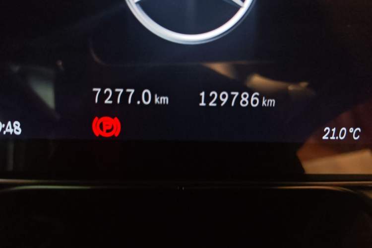 Used Mercedes-Benz S-Class 2022 Revised S 400 L Business Version Odometer Close Up
