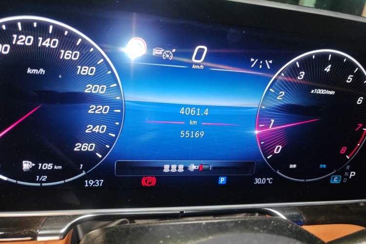 Used Mercedes-Benz S-Class 2022 Revised S 400 L Luxury Edition Odometer Close Up