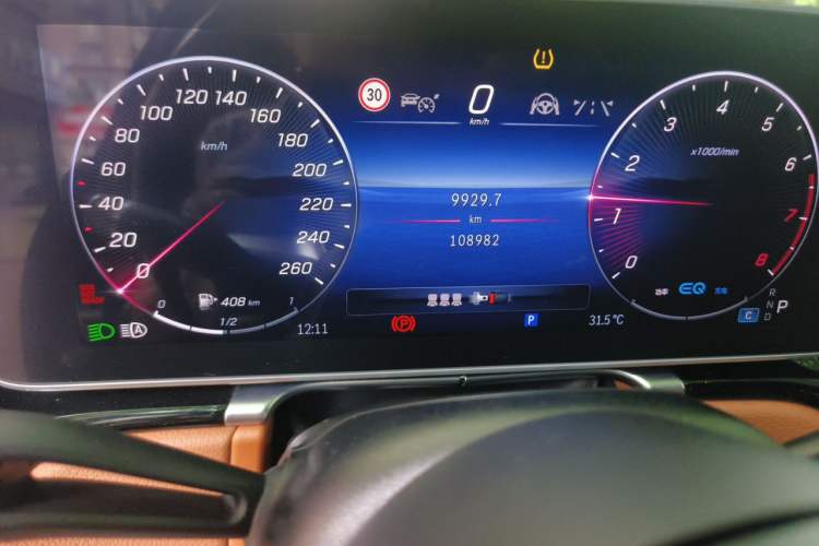 Used Mercedes-Benz S-Class 2022 S 450 L 4MATIC Odometer Close Up