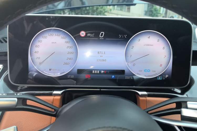 Used Mercedes-Benz S-Class 2022 S 400 L Luxury Model Odometer Close Up