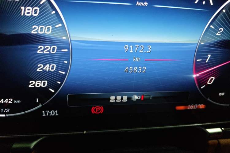 Used Mercedes-Benz S-Class 2022 S 400 L Luxury Model Odometer Close Up