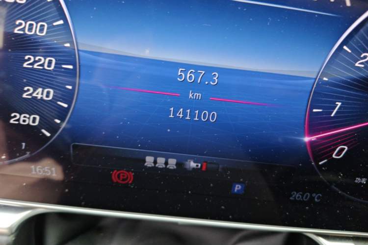 Used Mercedes-Benz S-Class 2022 S 400 L Business Model Odometer Close Up