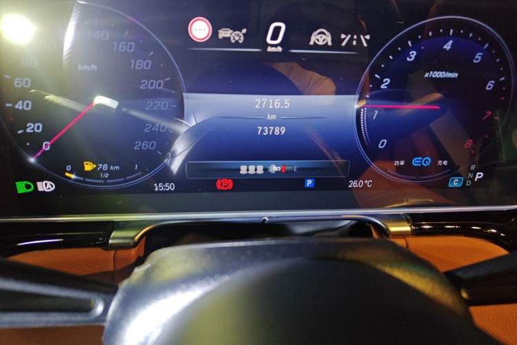 Used Mercedes-Benz S-Class 2022 S 450 L 4MATIC Odometer Close Up