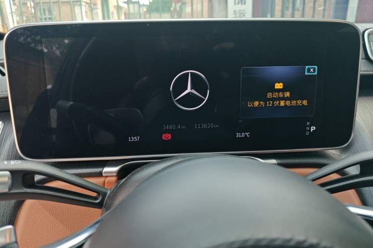 Used Mercedes-Benz S-Class 2022 S 400 L Business Model Odometer Close Up