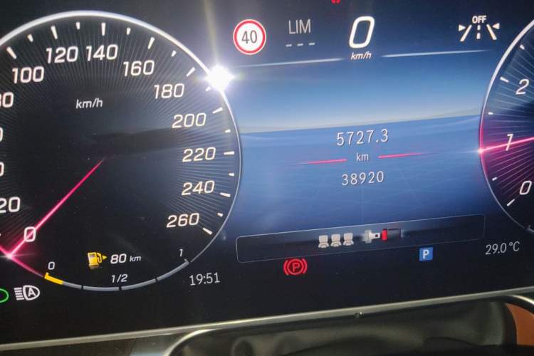 Used Mercedes-Benz S-Class 2022 S 400 L Business Model Odometer Close Up