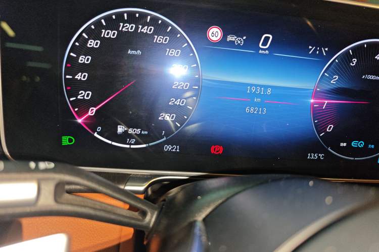 Used Mercedes-Benz S-Class 2022 Revised S 400 L Business Version Odometer Close Up