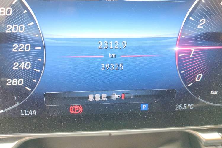 Used Mercedes-Benz S-Class 2022 Refresh S 450 L 4MATIC Odometer Close Up