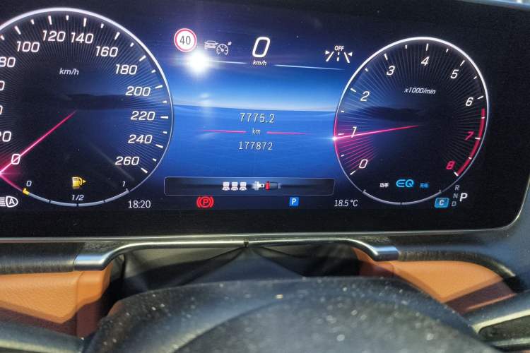 Used Mercedes-Benz S-Class 2022 S 400 L Business Model Odometer Close Up