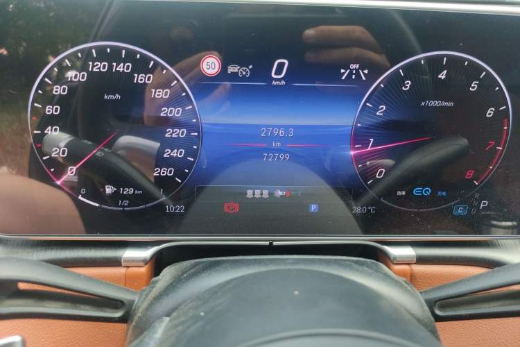 Used Mercedes-Benz S-Class 2022 Revised S 400 L Business Version Odometer Close Up