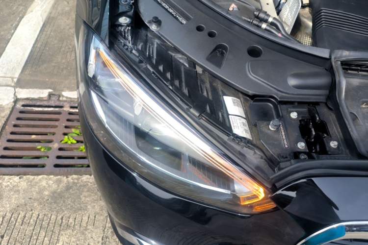 Used Mercedes-Benz S-Class 2022 S 400 L Business Model Right Front Headlight