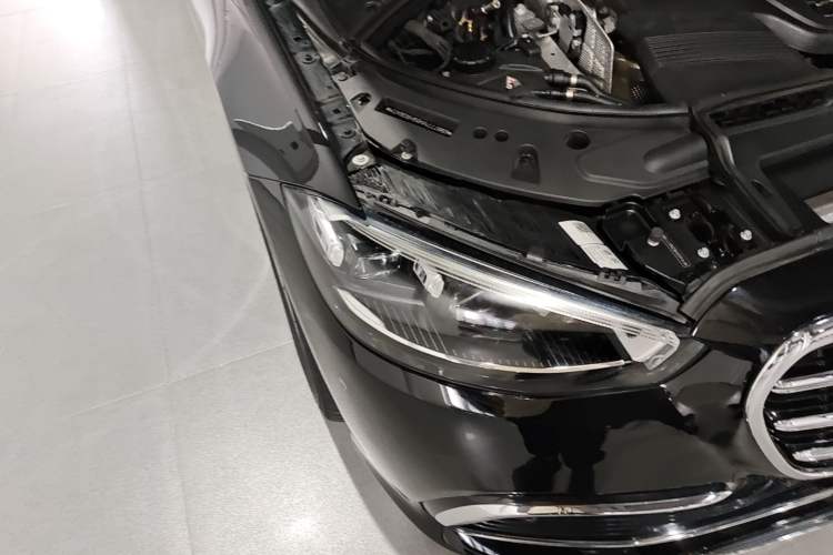 Used Mercedes-Benz S-Class 2022 S 400 L Business Model Right Front Headlight