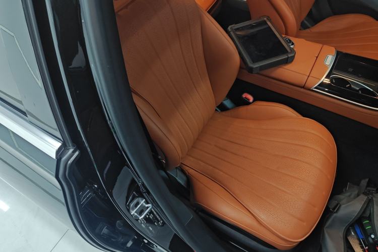 Used Mercedes-Benz S-Class 2022 S 400 L Luxury Model Right Front Seat