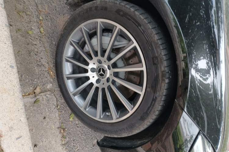 Used Mercedes-Benz S-Class 2022 Revised S 400 L Business Version Right Front Wheel Hub