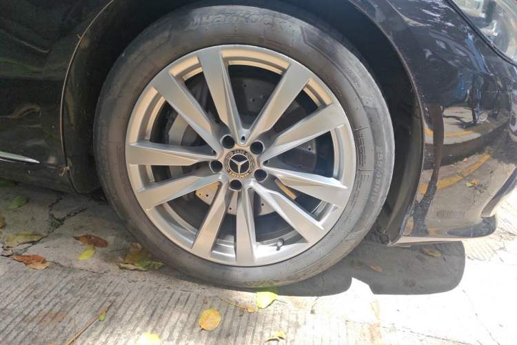 Used Mercedes-Benz S-Class 2022 S 400 L Business Model Right Front Wheel Hub