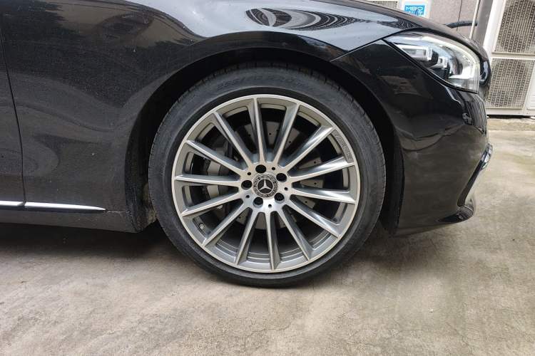 Used Mercedes-Benz S-Class 2022 Revised S 400 L Luxury Edition Right Front Wheel Hub