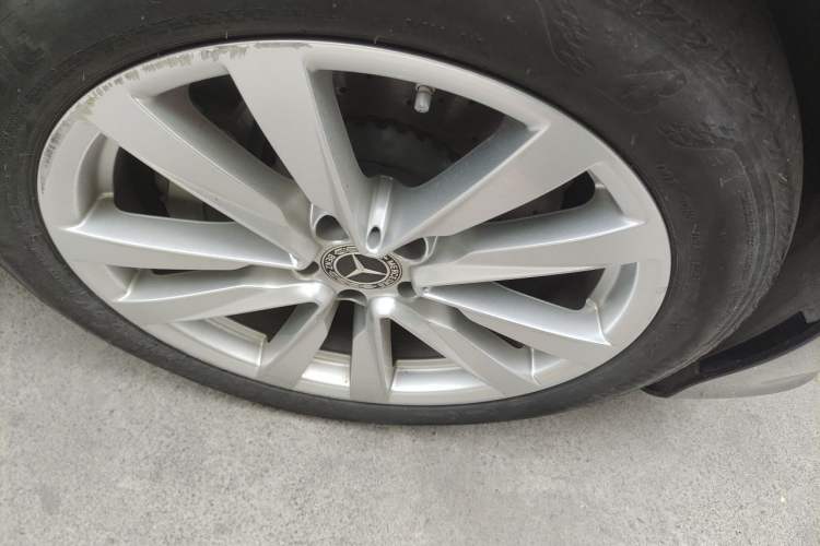 Used Mercedes-Benz S-Class 2022 S 400 L Business Model Right Front Wheel Hub