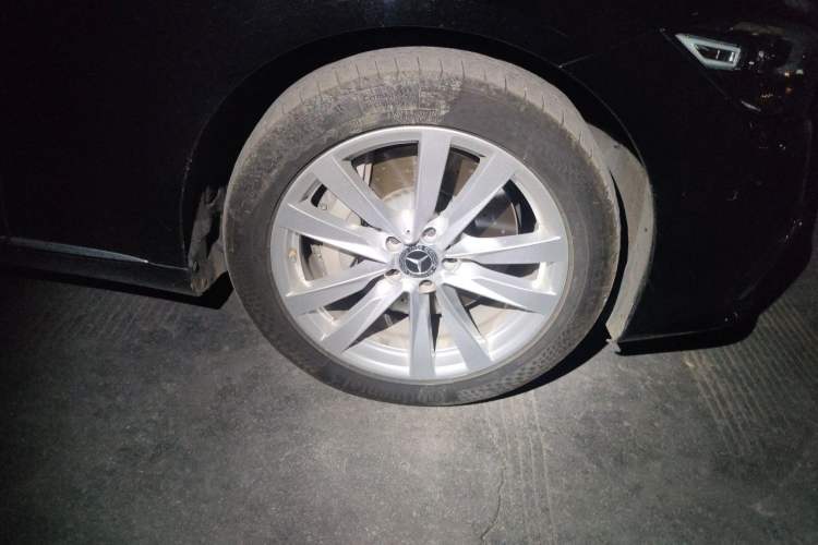 Used Mercedes-Benz S-Class 2022 S 400 L Business Model Right Front Wheel Hub