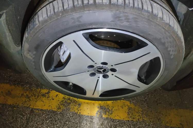 Used Mercedes-Benz S-Class 2022 Revised S 400 L Luxury Edition Right Front Wheel Hub