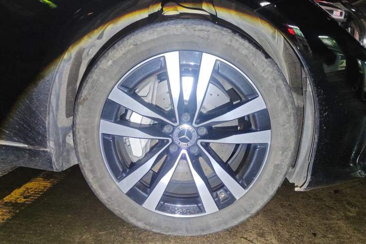 Used Mercedes-Benz S-Class 2022 Revised S 400 L Luxury Edition Right Front Wheel Hub
