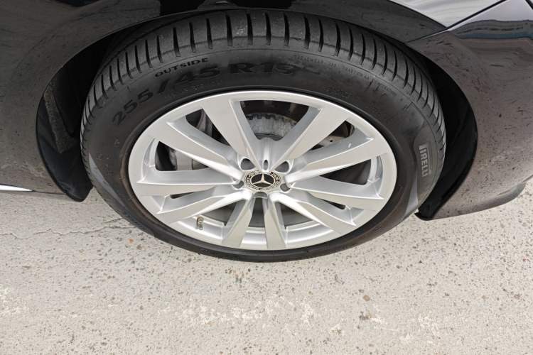 Used Mercedes-Benz S-Class 2022 Revised S 400 L Business Version Right Front Wheel Hub