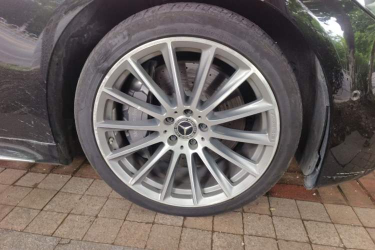Used Mercedes-Benz S-Class 2022 S 450 L 4MATIC Right Front Wheel Hub