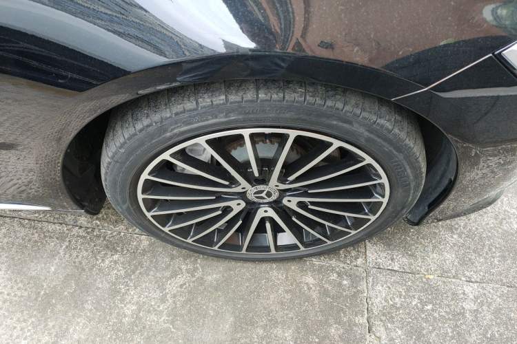 Used Mercedes-Benz S-Class 2022 S 400 L Business Model Right Front Wheel Hub