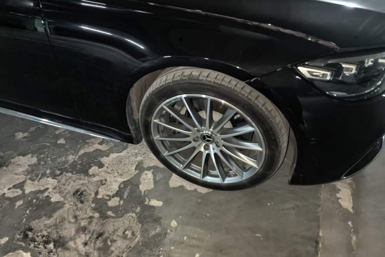 Used Mercedes-Benz S-Class 2022 Refresh S 450 L 4MATIC Right Front Wheel Hub