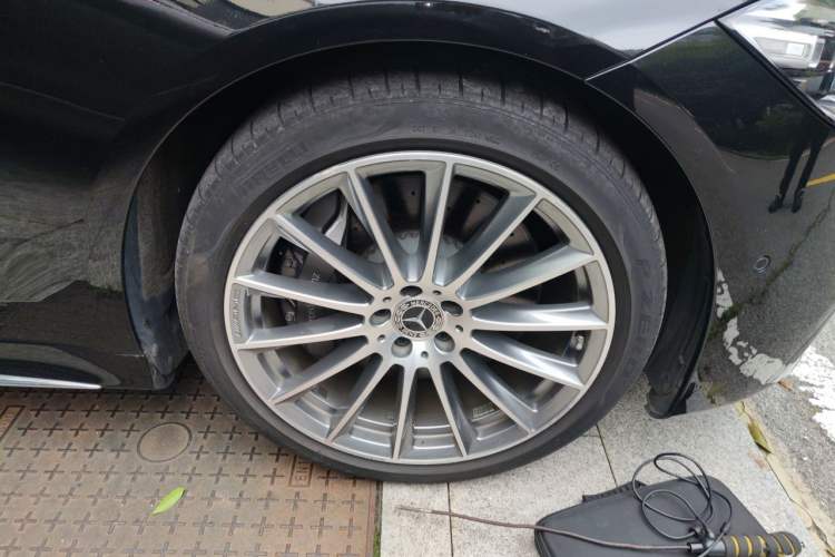 Used Mercedes-Benz S-Class 2022 S 450 L 4MATIC Right Front Wheel Hub