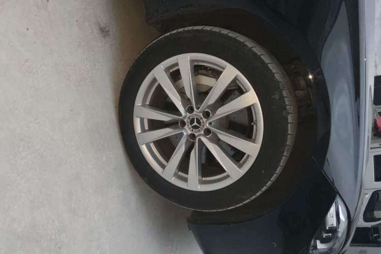 Used Mercedes-Benz S-Class 2022 S 400 L Business Model Right Front Wheel Hub