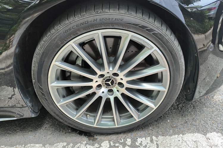 Used Mercedes-Benz S-Class 2022 S 450 L 4MATIC Right Front Wheel Hub