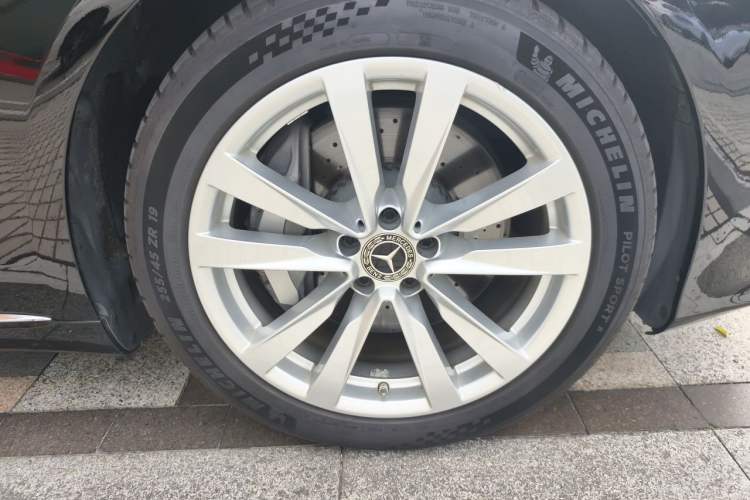 Used Mercedes-Benz S-Class 2022 S 400 L Business Model Right Front Wheel Hub