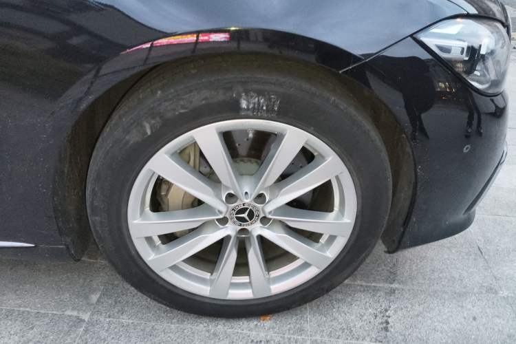 Used Mercedes-Benz S-Class 2022 S 400 L Business Model Right Front Wheel Hub