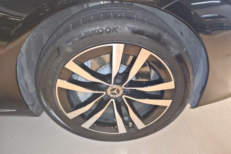 Used Mercedes-Benz S-Class 2022 S 400 L Luxury Model Right Front Wheel Hub