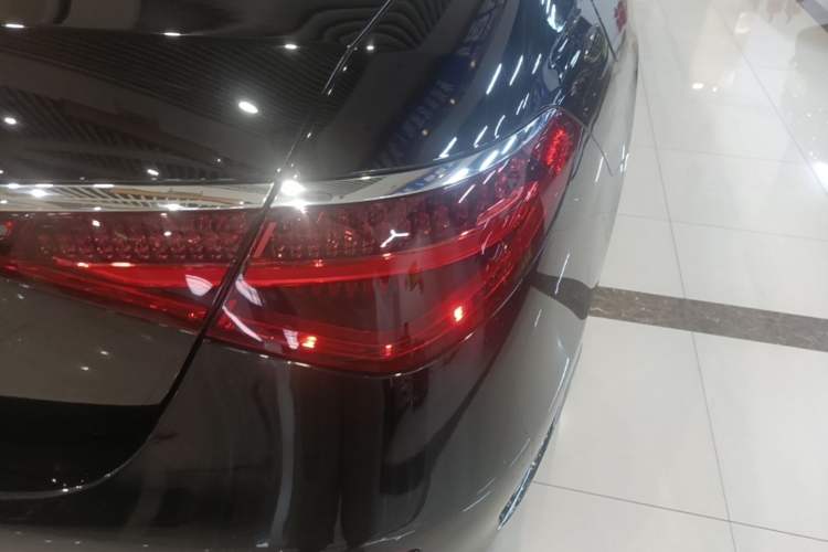 Used Mercedes-Benz S-Class 2022 S 400 L Business Model Right Rear Taillight