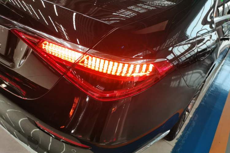 Used Mercedes-Benz S-Class 2022 Revised S 400 L Business Version Right Rear Taillight
