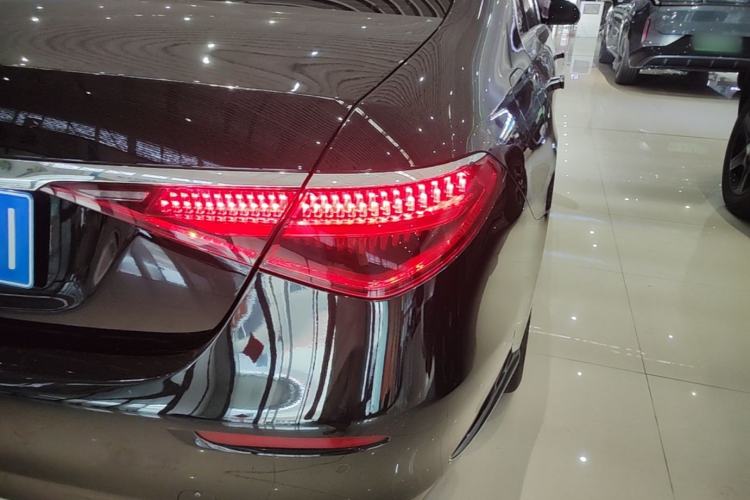 Used Mercedes-Benz S-Class 2022 S 450 L Right Rear Taillight