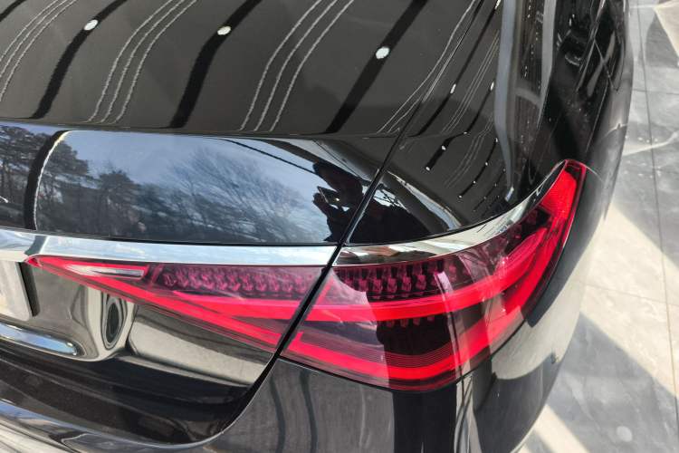 Used Mercedes-Benz S-Class 2022 Revised S 400 L Business Version Right Rear Taillight