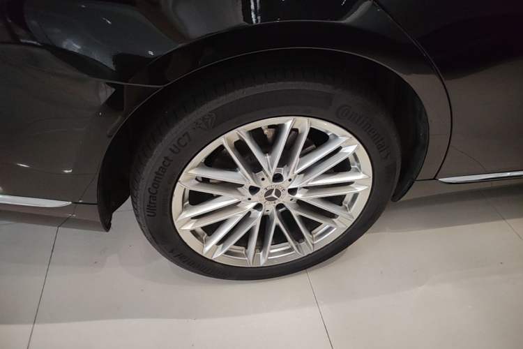 Used Mercedes-Benz S-Class 2022 S 450 L Right Rear Wheel Hub