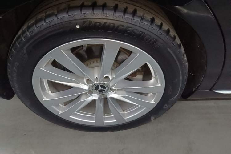 Used Mercedes-Benz S-Class 2022 Revised S 400 L Business Version Right Rear Wheel Hub