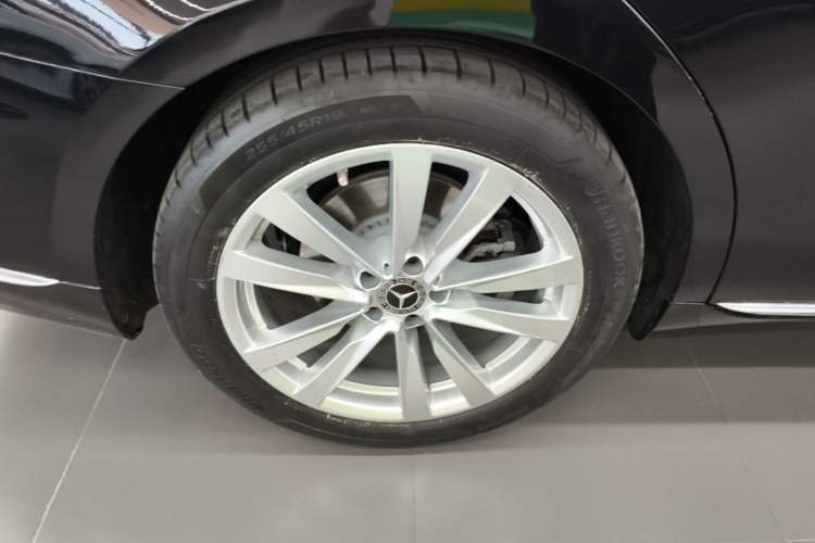 Used Mercedes-Benz S-Class 2022 S 400 L Business Model Right Rear Wheel Hub