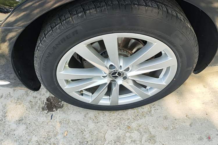 Used Mercedes-Benz S-Class 2022 Revised S 400 L Business Version Right Rear Wheel Hub