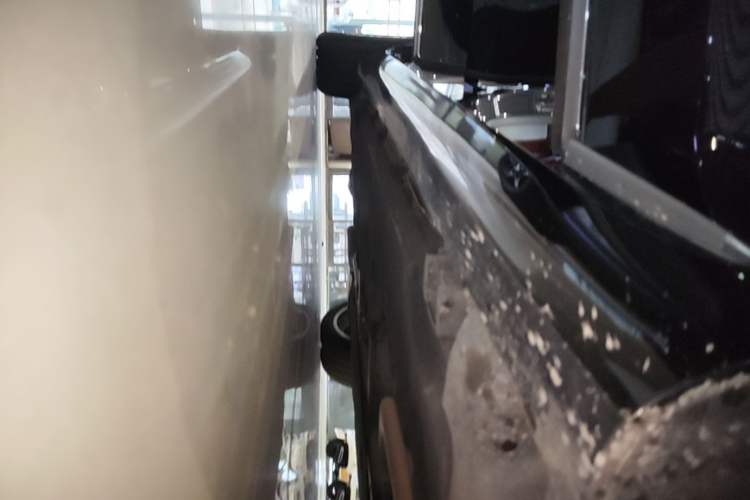 Used Mercedes-Benz S-Class 2022 S 450 L Right Side Sill